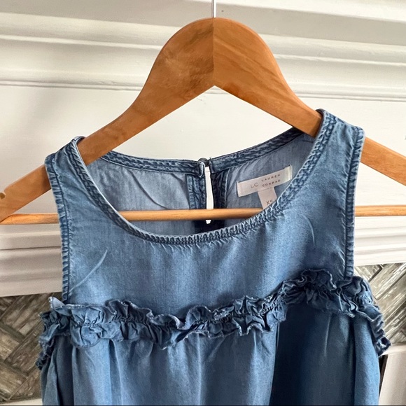 LC LAUREN CONRAD Cold Shoulder CHAMBRAY Ruffle Blouse COLD SHOULDER Top XS - Picture 11 of 11